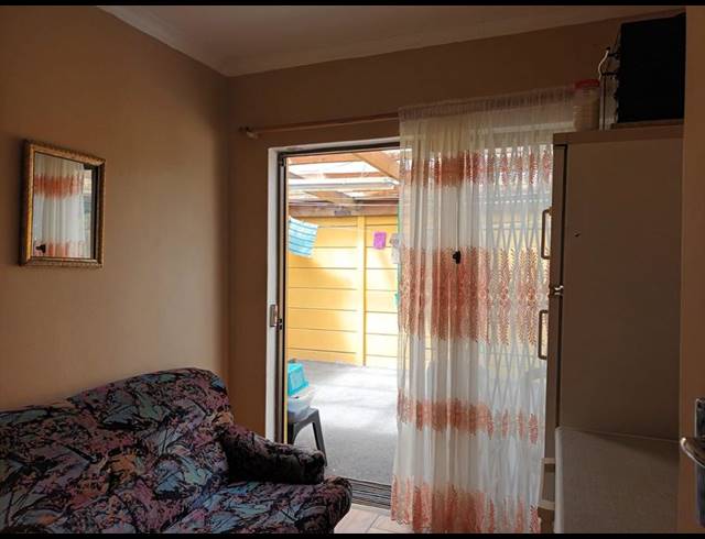 3 BEDROOM HOUSE FOR SALE IN PELIKAN PARK